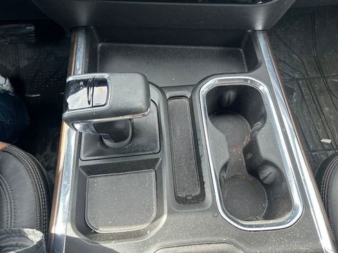 Used 2024 Chevrolet Silverado 1500 High Country image 34