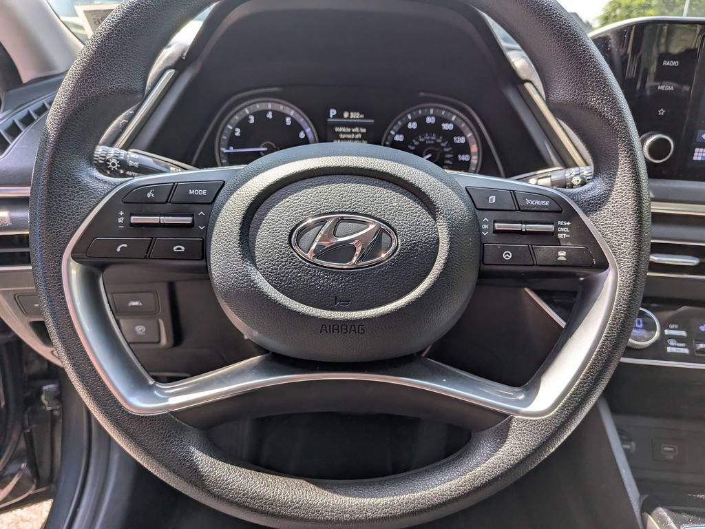 Used 2022 Hyundai Sonata SEL w/ Preferred Accessory Package FWD image 16