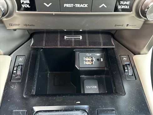 Used 2021 Lexus GX 460 Premium w/ Premium Package AWD/4WD image 30