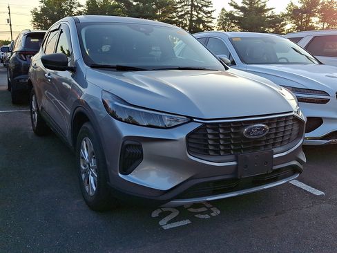Used 2023 Ford Escape Active AWD/4WD image 5