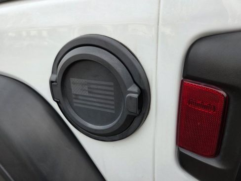 Used 2021 Jeep Wrangler Sport image 13