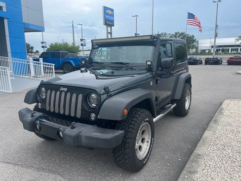 Used 2017 Jeep Wrangler Sport AWD/4WD image 3