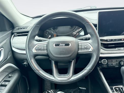 Used 2022 Jeep Compass Latitude AWD/4WD image 12