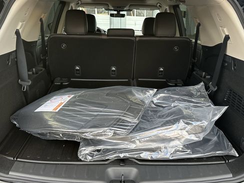 New 2026 Nissan Pathfinder Platinum image 37