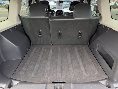 Used 2016 Jeep Patriot High Altitude image 13