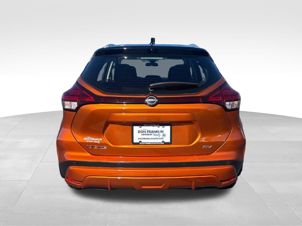 Used 2023 Nissan Kicks SV FWD image 4