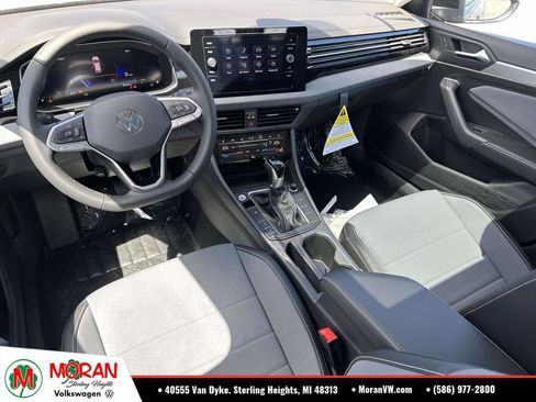 Used 2026 Volkswagen Jetta Sport FWD image 9