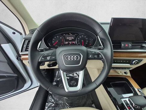Used 2024 Audi Q5 2.0T Premium w/ Convenience Package AWD/4WD image 30