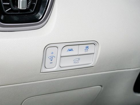 Certified 2023 Kia Sorento EX w/ Panoramic Sunroof Package image 11