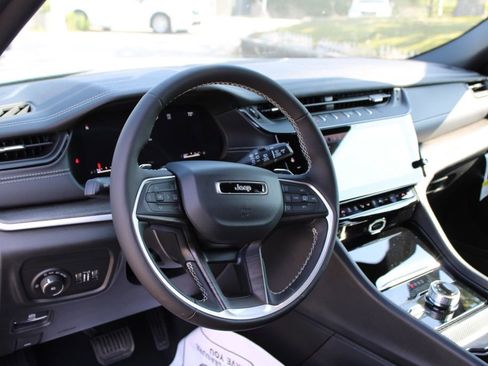 New 2026 Jeep Grand Cherokee L Limited AWD/4WD image 33