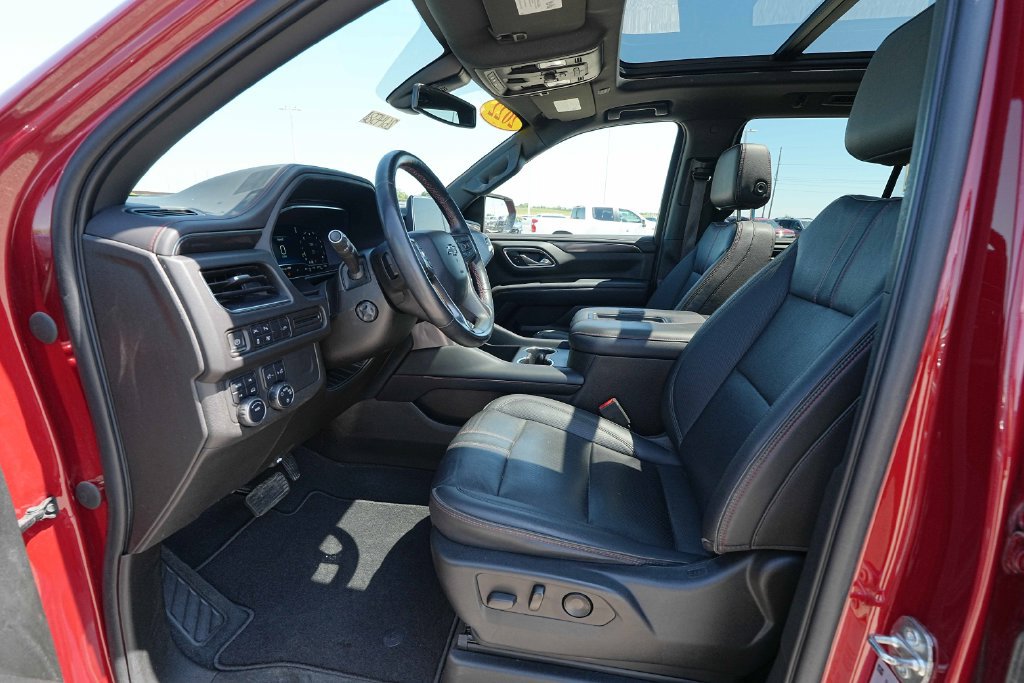 Used 2022 Chevrolet Tahoe RST w/ Luxury Package AWD/4WD image 17