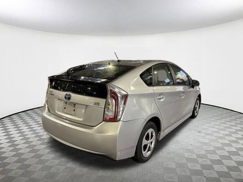 Used 2013 Toyota Prius Two image 6