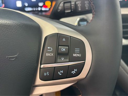 New 2026 Ford Explorer Active w/ Active Comfort Package AWD/4WD image 15