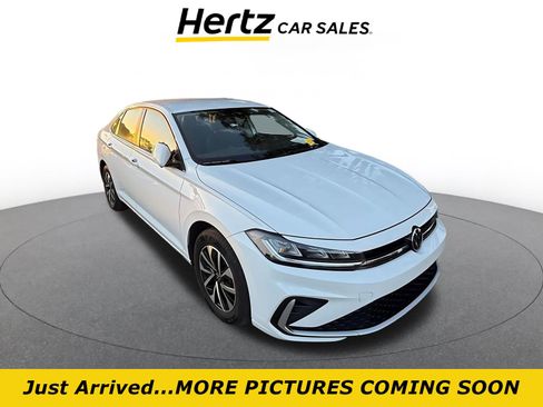 Used 2025 Volkswagen Jetta S image 1