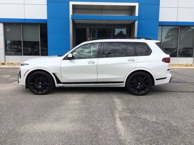 Used 2023 BMW X7 xDrive40i w/ Executive Package AWD/4WD image 2