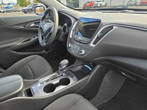 Used 2023 Chevrolet Malibu LT FWD image 12