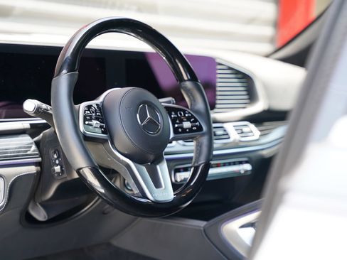 Used 2021 Mercedes-Benz Maybach GLS 600 4MATIC image 16