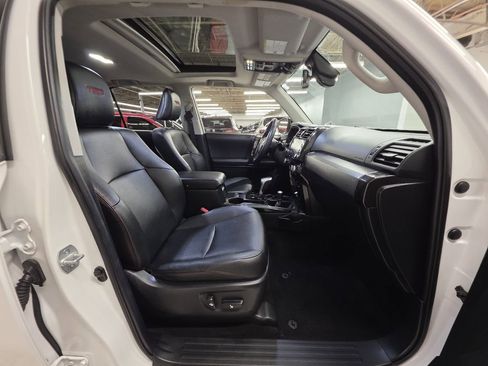 Used 2020 Toyota 4Runner TRD Off-Road Premium w/ Moonroof Package AWD/4WD image 12