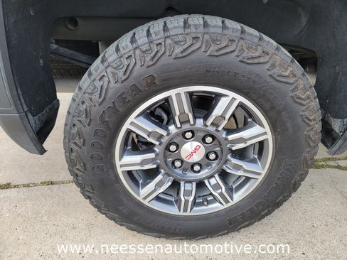 Used 2024 GMC Sierra 1500 AT4 w/ Technology Package image 36