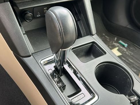 Used 2018 Subaru Outback 2.5i Limited image 16