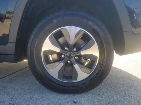 Used 2023 Jeep Grand Cherokee 4WD 4xe w/ Luxury Tech Group II image 7