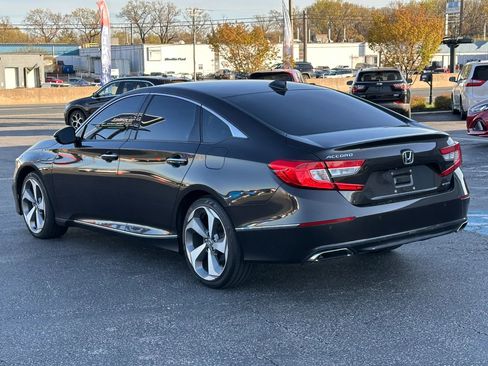 Used 2018 Honda Accord Touring image 7