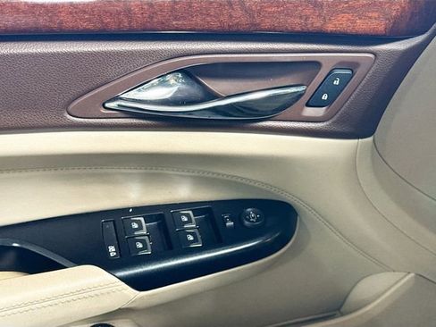 Used 2015 Cadillac SRX Luxury image 18