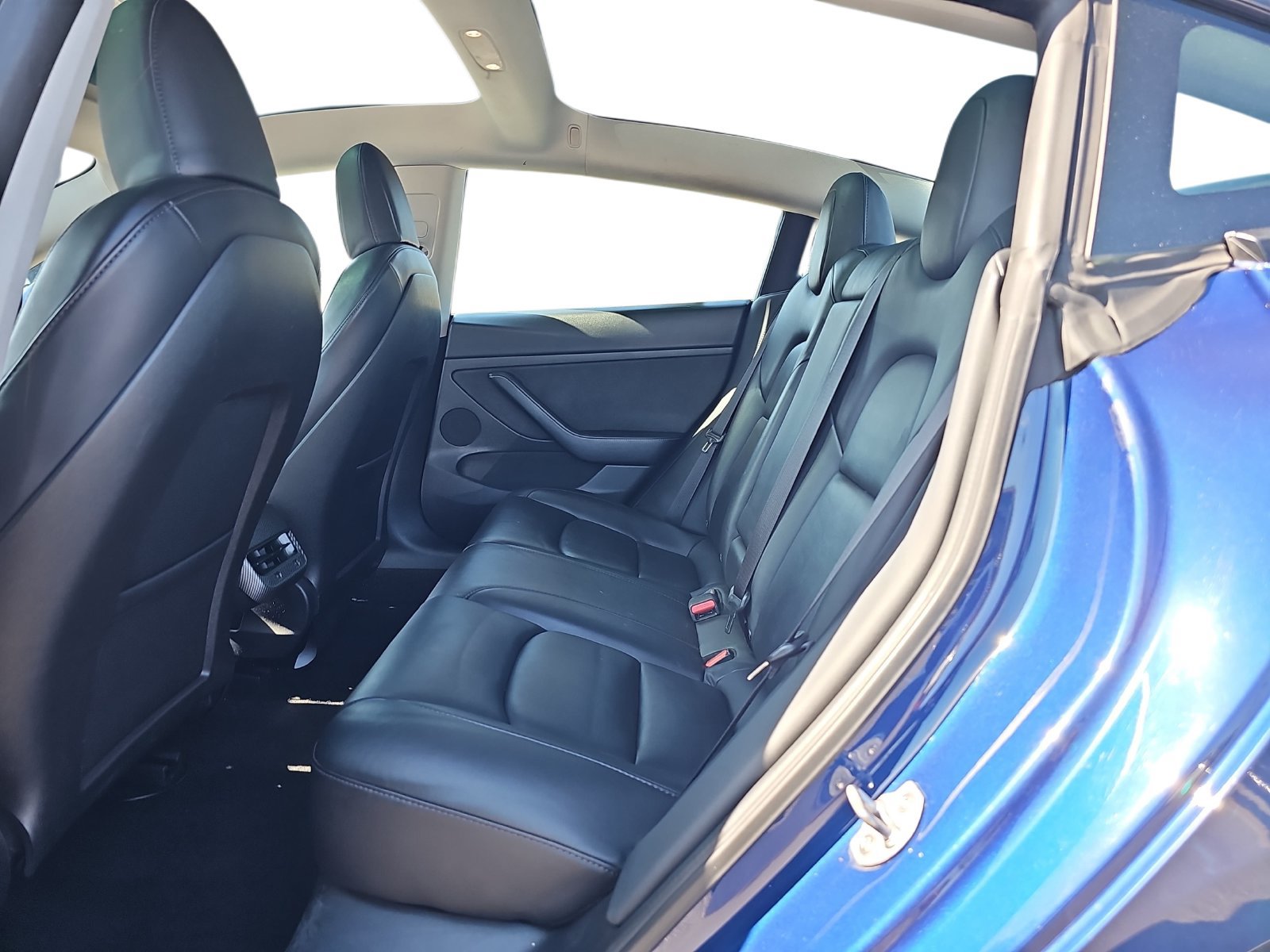 Used 2022 Tesla Model 3 Long Range AWD/4WD image 14