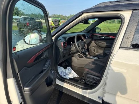 New 2026 Chevrolet TrailBlazer RS w/ Convenience Package AWD/4WD image 11