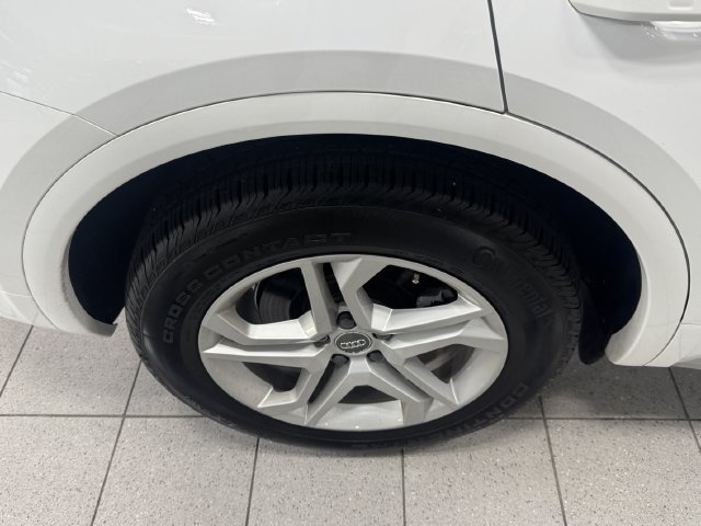 Used 2019 Audi Q5 Premium w/ Convenience Package AWD/4WD image 12