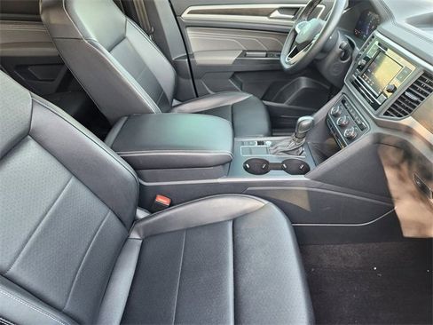 Used 2022 Volkswagen Atlas SE image 14