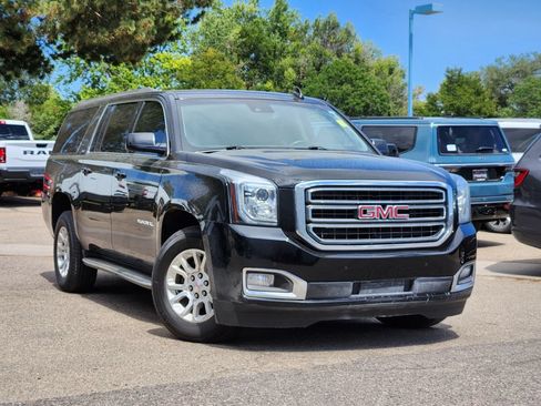 Used 2017 GMC Yukon XL SLT AWD/4WD image 1
