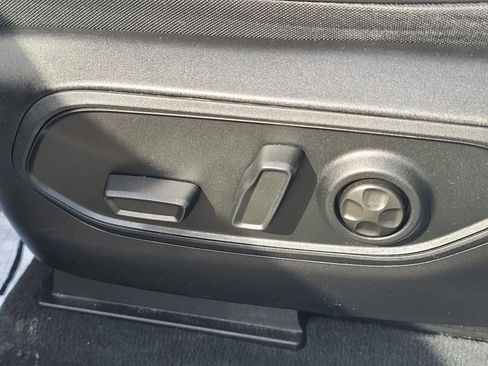 Used 2023 Jeep Grand Cherokee Limited image 11