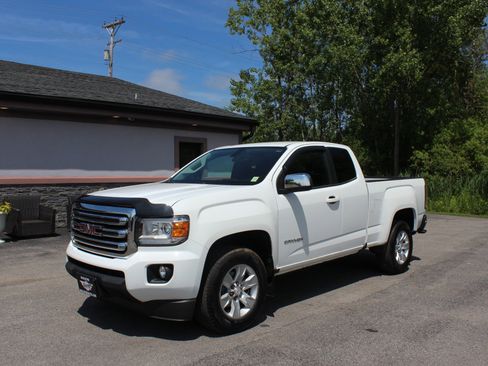 Used 2015 GMC Canyon SLE w/ SLE Convenience Package RWD image 11