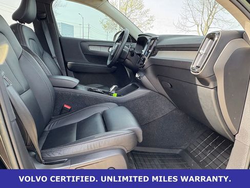 Certified 2023 Volvo XC40 B5 Ultimate w/ Protection Package Premier image 35