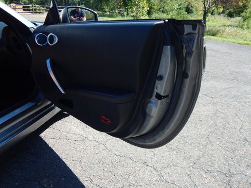 Used 2004 Nissan 350Z Touring image 14