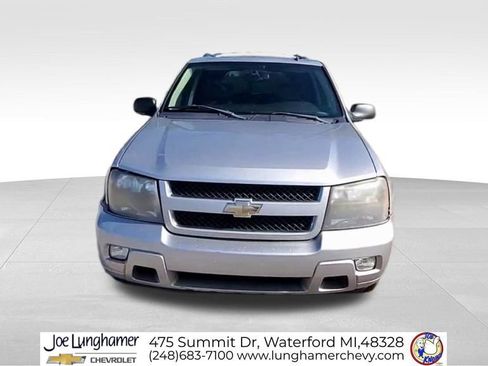 Used 2008 Chevrolet TrailBlazer LT w/ Sun And 6-Disc Cd Package AWD/4WD image 3