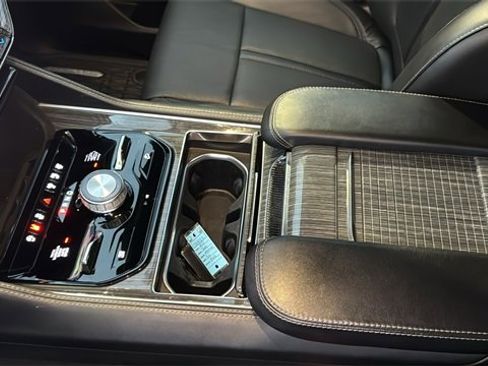 Used 2022 Jeep Wagoneer Series III w/ Convenience Group I image 20