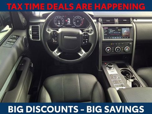 Used 2020 Land Rover Discovery Landmark image 12