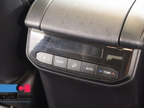 Used 2023 Toyota Highlander XSE AWD/4WD image 29