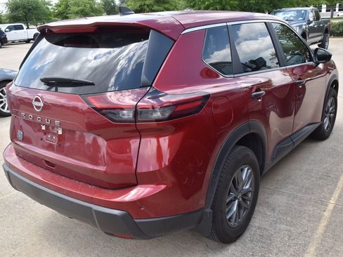 Used 2025 Nissan Rogue S FWD image 5