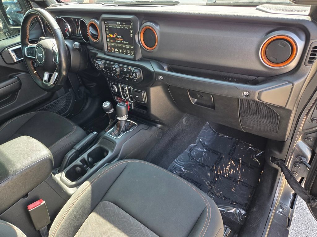 Used 2022 Jeep Gladiator Mojave w/ Trailer Tow Package AWD/4WD image 16
