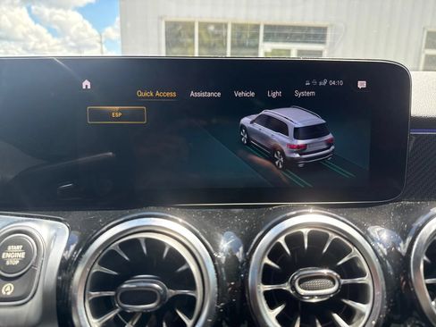 Used 2022 Mercedes-Benz GLB 250 image 21