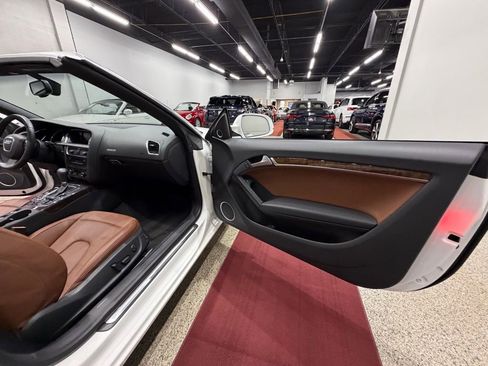 Used 2010 Audi A5 2.0T Premium image 34