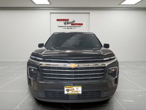 Used 2026 Chevrolet Traverse LT w/ Driver Confidence Package AWD/4WD image 2