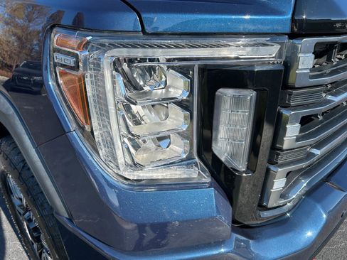 Used 2022 GMC Sierra 3500 AT4 w/ AT4 Premium Plus Package image 8