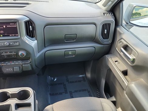 Used 2026 Chevrolet Silverado 1500 Custom w/ Turbomax Blackout Package RWD image 17