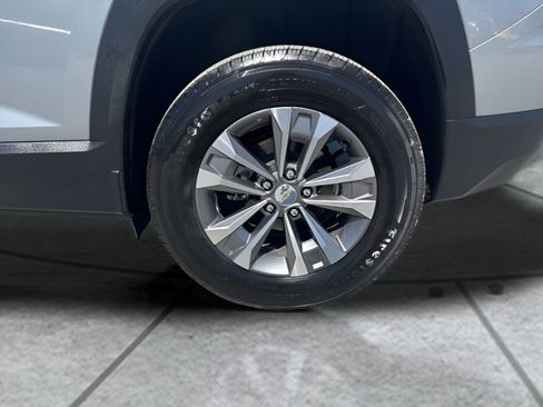 Used 2026 Chevrolet Equinox LT FWD image 30