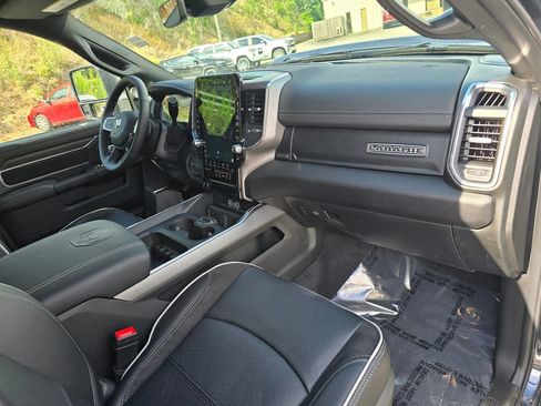 New 2026 RAM 3500 Laramie AWD/4WD image 28