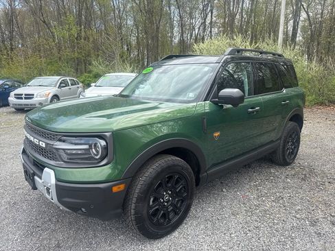 Used 2025 Ford Bronco Sport Badlands image 3